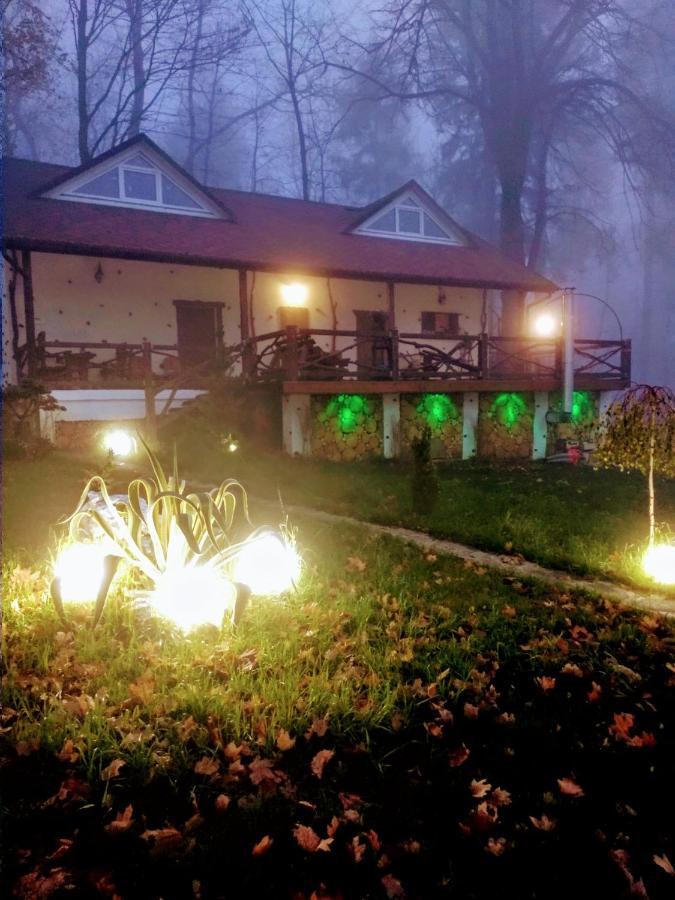 Panorama Hotel & Spa Csernyivci Kültér fotó